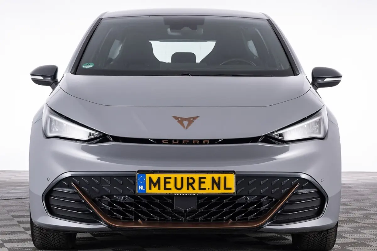 Adrenalin 62 kWh | NAVI | Full LED | ECC | VELGEN | SOH 93,88% | !