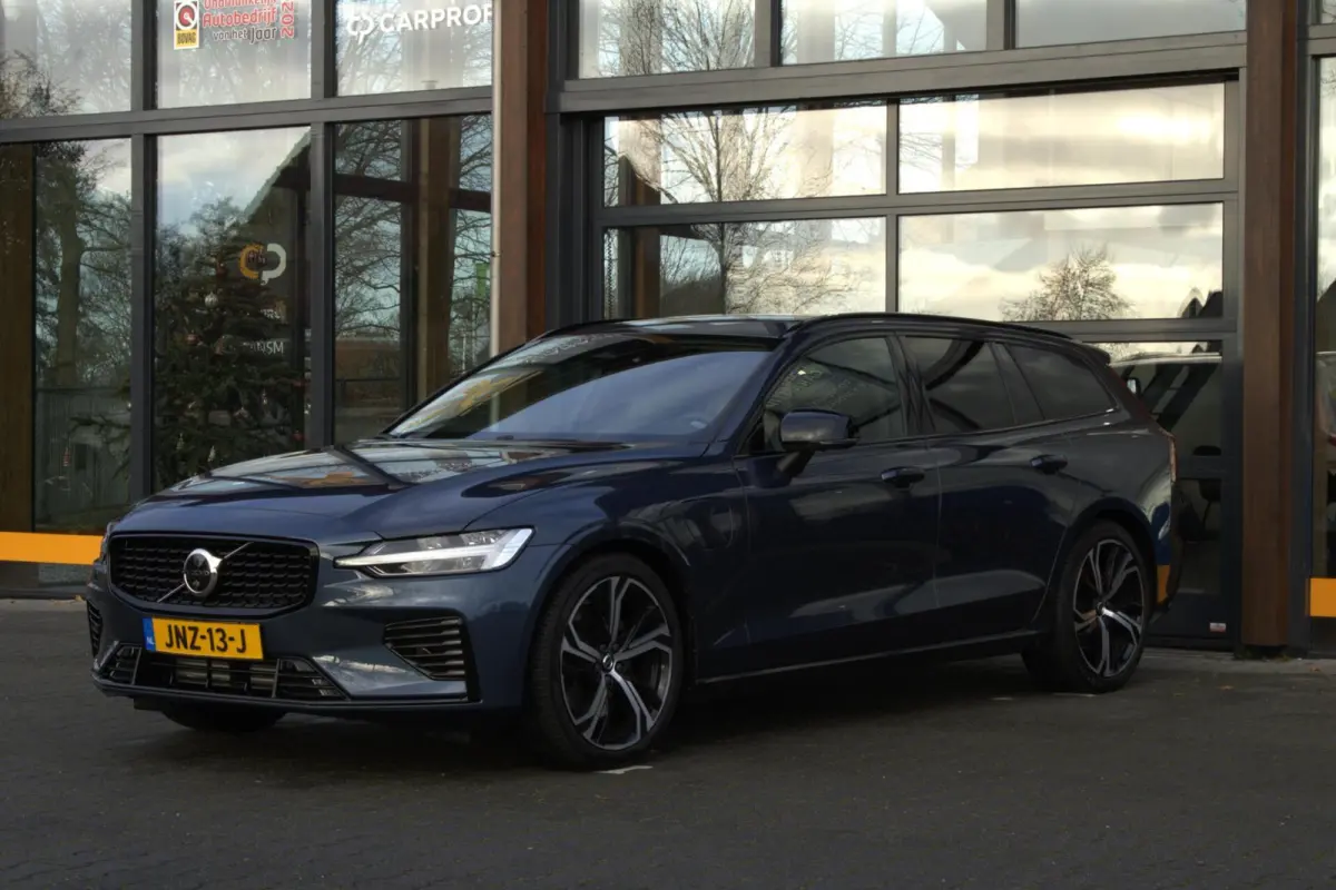 2.0 T6 PHEV|Plus Dark|Long Range|360 Camera|Stoel+stuurverwarming|Trekhaak|