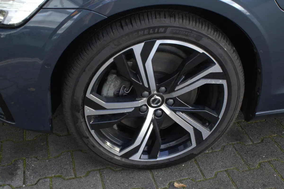 2.0 T6 PHEV|Plus Dark|Long Range|360 Camera|Stoel+stuurverwarming|Trekhaak|
