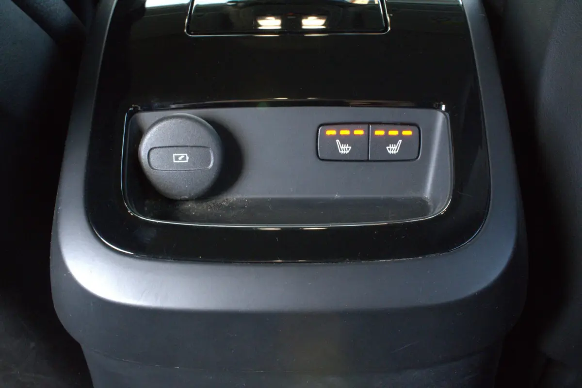 2.0 T6 PHEV|Plus Dark|Long Range|360 Camera|Stoel+stuurverwarming|Trekhaak|