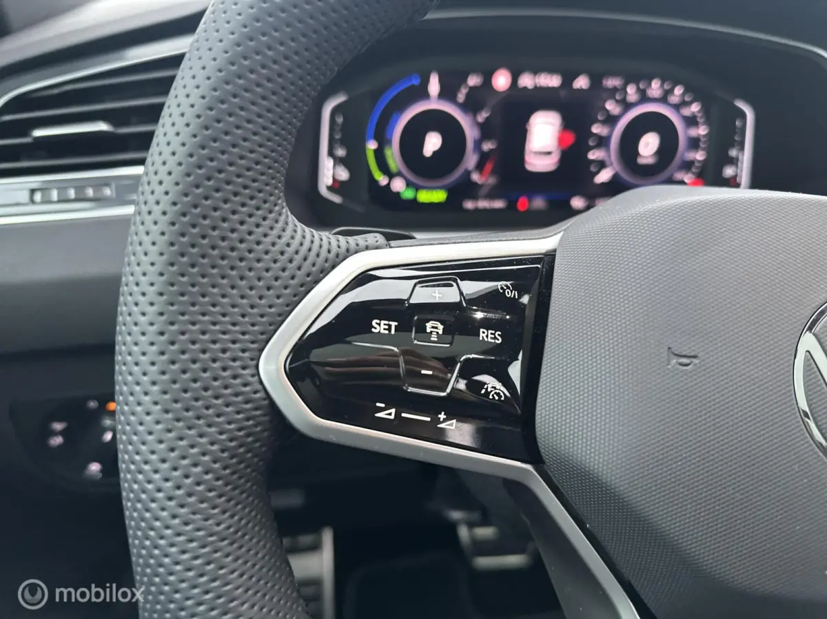 1.4 TSI eHybrid R-Line Trekhaak Pano✅
