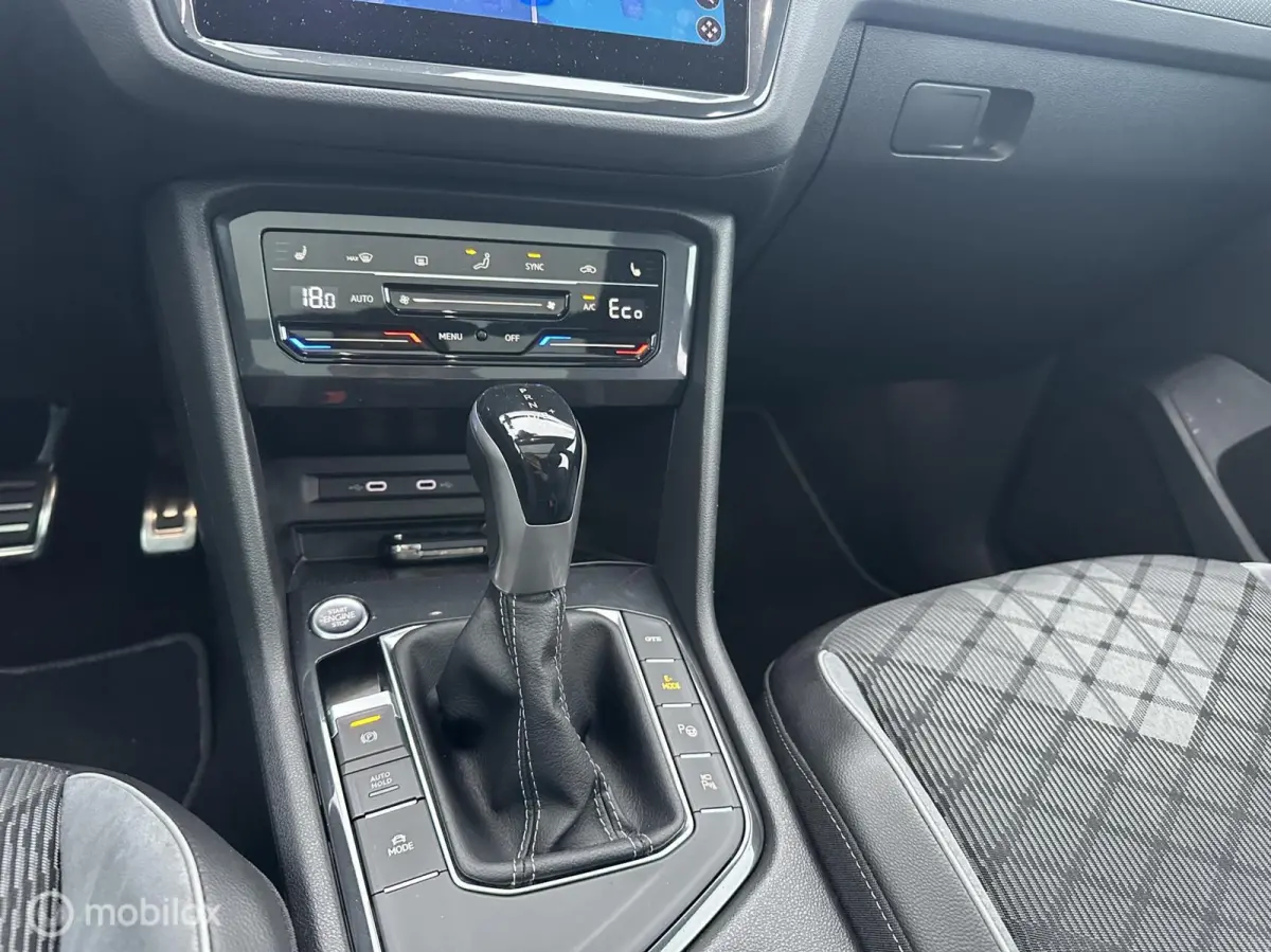 1.4 TSI eHybrid R-Line Trekhaak Pano✅