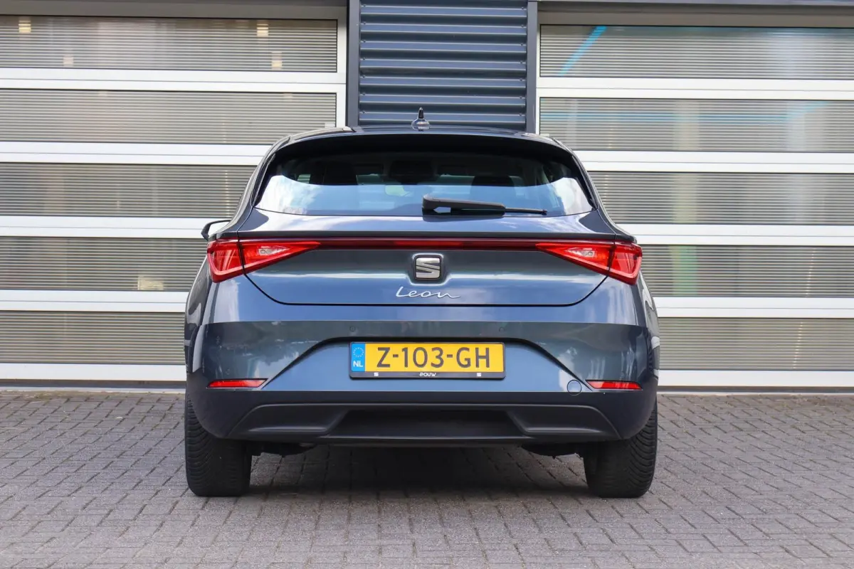 1.0 TSI 110pk Style | All Seasonbanden | Parkeersensoren Achter | Apple CarPlay/ Android Auto | Airco Automatische | Cruise Control