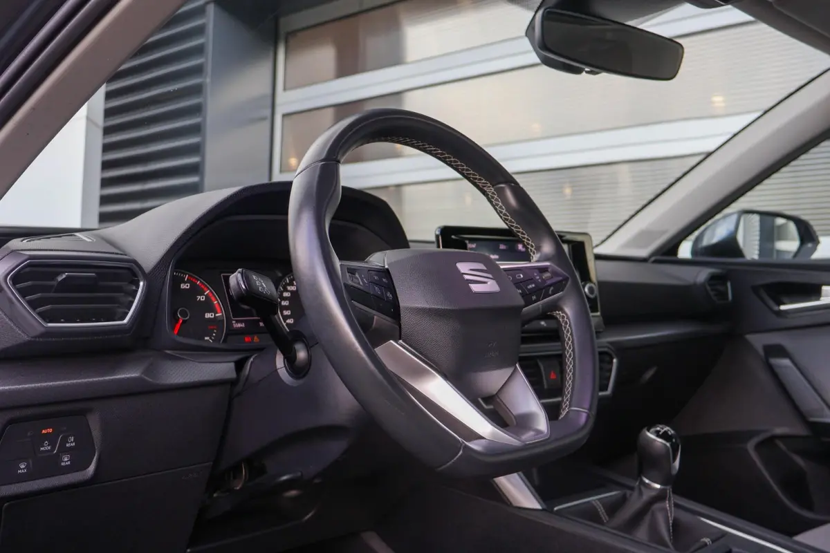 1.0 TSI 110pk Style | All Seasonbanden | Parkeersensoren Achter | Apple CarPlay/ Android Auto | Airco Automatische | Cruise Control
