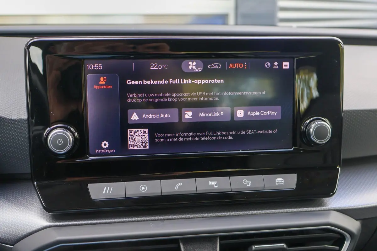 1.0 TSI 110pk Style | All Seasonbanden | Parkeersensoren Achter | Apple CarPlay/ Android Auto | Airco Automatische | Cruise Control