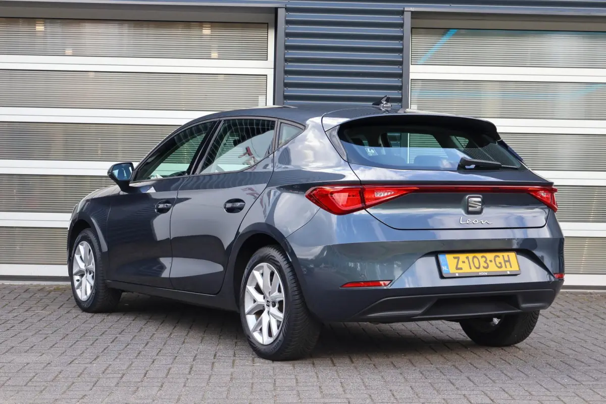 1.0 TSI 110pk Style | All Seasonbanden | Parkeersensoren Achter | Apple CarPlay/ Android Auto | Airco Automatische | Cruise Control