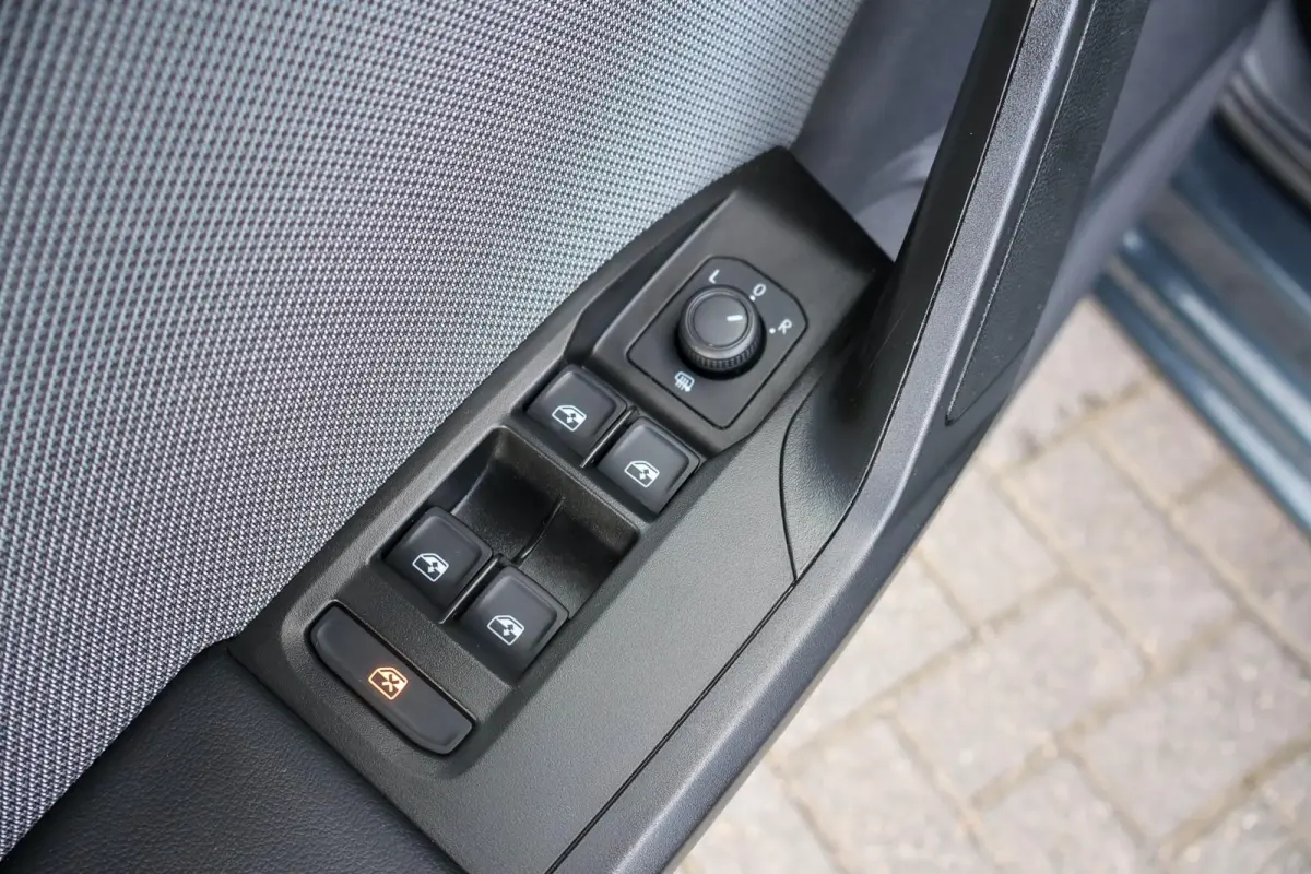 1.0 TSI 110pk Style | All Seasonbanden | Parkeersensoren Achter | Apple CarPlay/ Android Auto | Airco Automatische | Cruise Control
