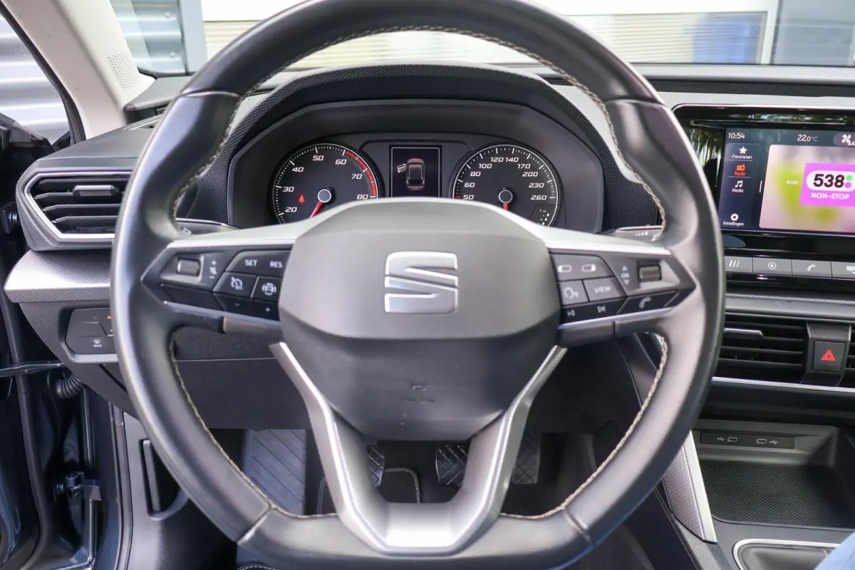1.0 TSI 110pk Style | All Seasonbanden | Parkeersensoren Achter | Apple CarPlay/ Android Auto | Airco Automatische | Cruise Control