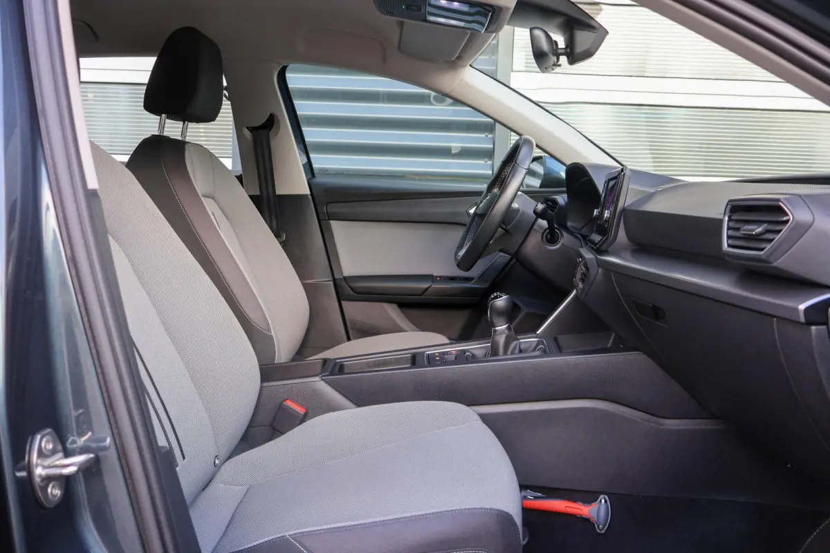 1.0 TSI 110pk Style | All Seasonbanden | Parkeersensoren Achter | Apple CarPlay/ Android Auto | Airco Automatische | Cruise Control
