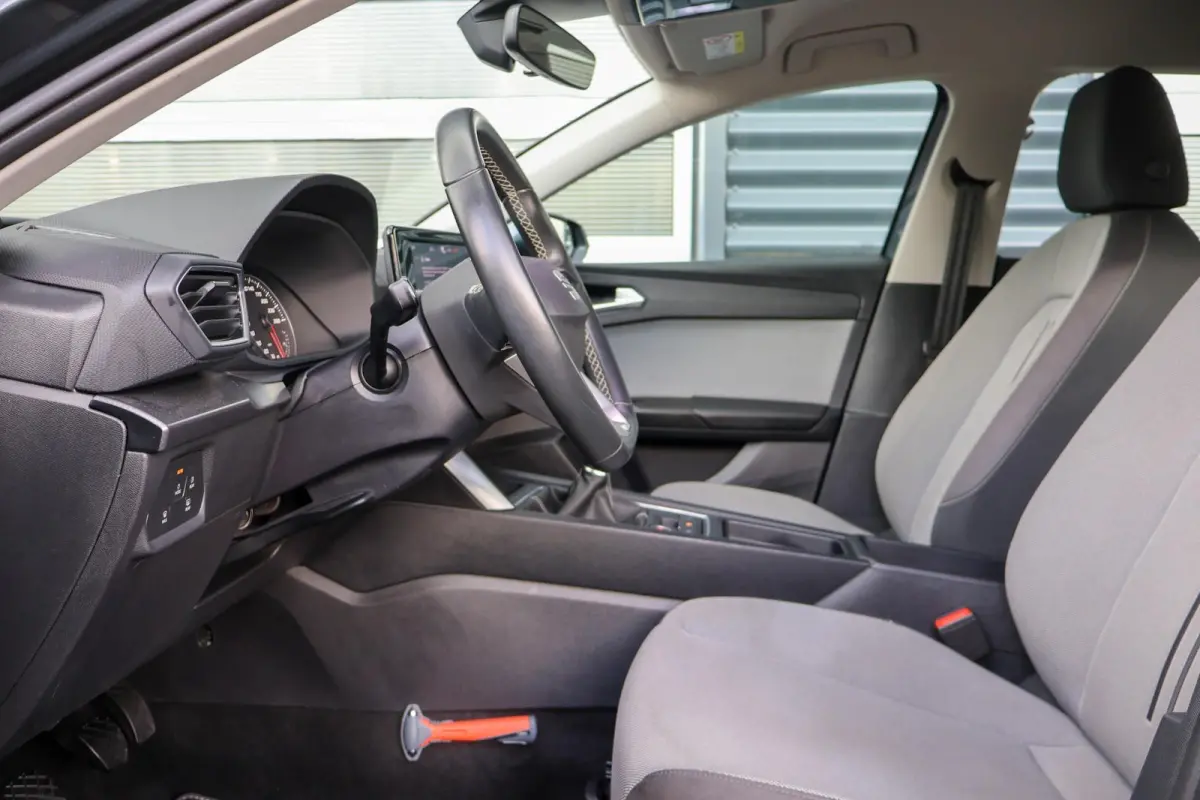 1.0 TSI 110pk Style | All Seasonbanden | Parkeersensoren Achter | Apple CarPlay/ Android Auto | Airco Automatische | Cruise Control