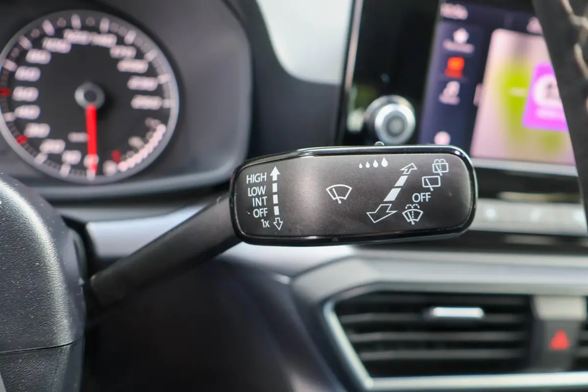 1.0 TSI 110pk Style | All Seasonbanden | Parkeersensoren Achter | Apple CarPlay/ Android Auto | Airco Automatische | Cruise Control