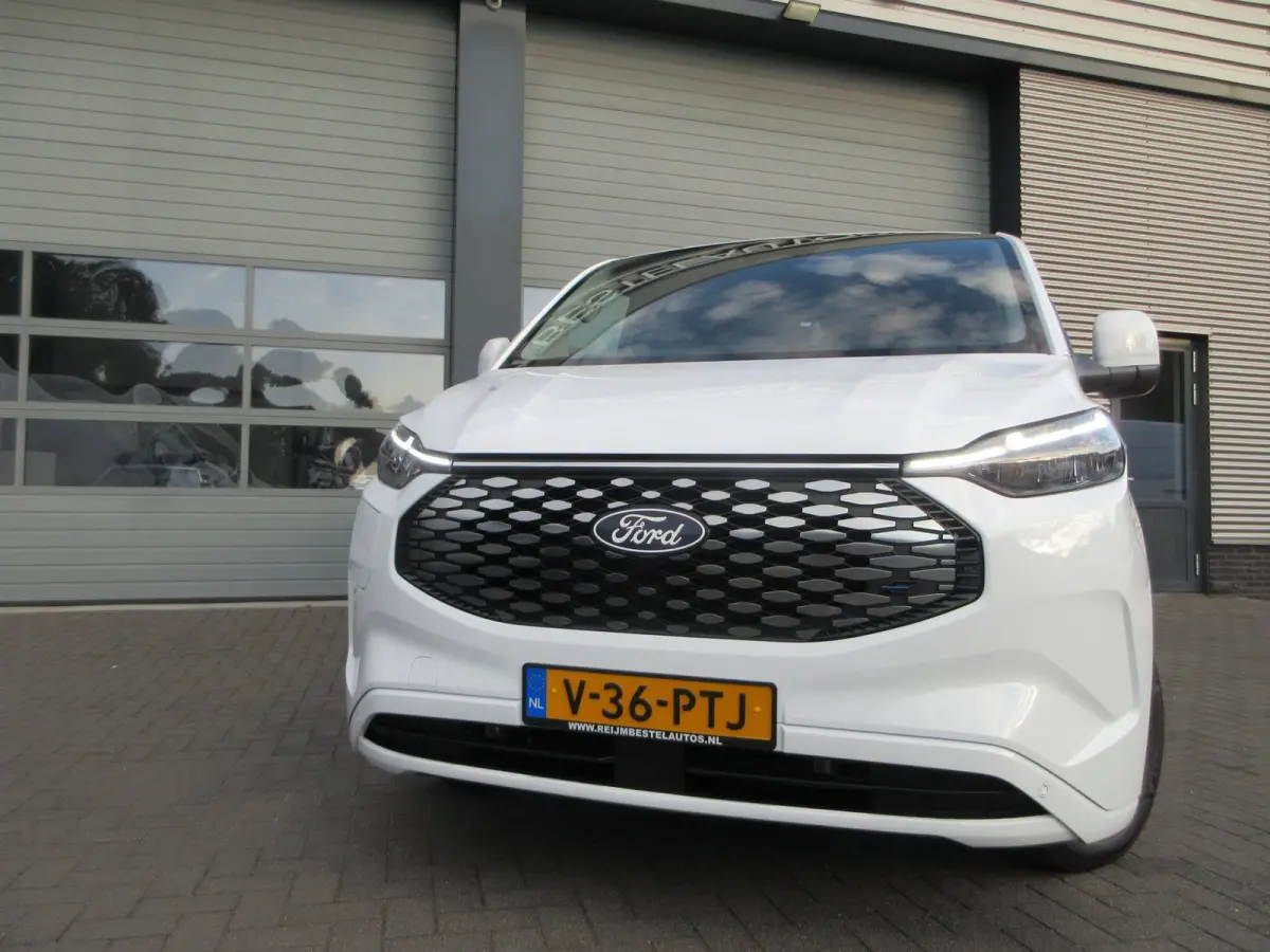 Cust. 340 L2, Limited, 71kWh, 218pk, Carplay, Camera, 3-Zits, Stoelverwarming.