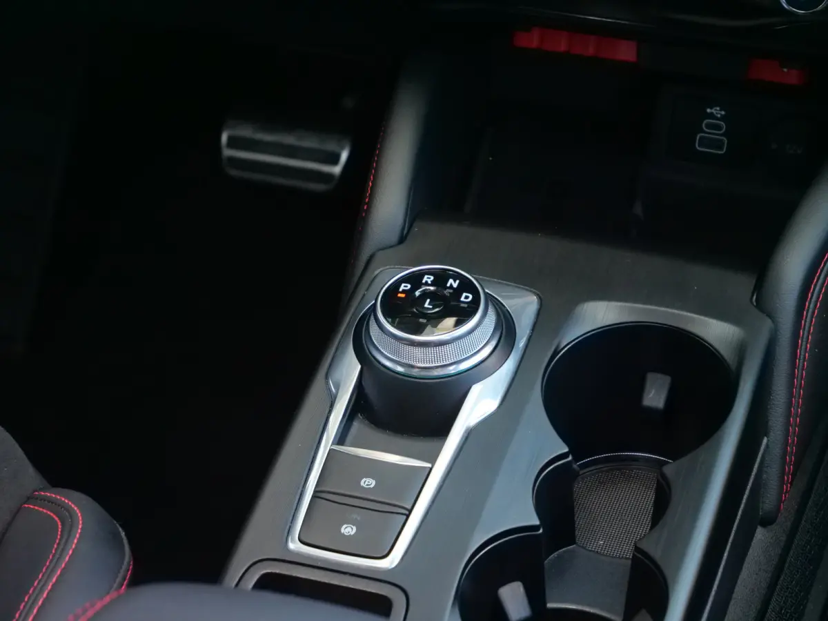 2.5 PHEV ST-Line X 243 Pk Automaat Navi / DAB / Apple Carplay / Pano-dak / Trekhaak