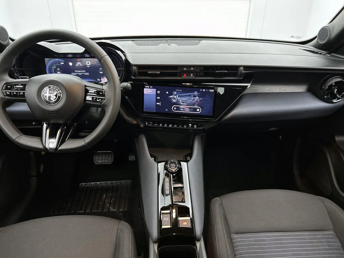 1.2 Turbo Hybrid Ibrida | Cruise Control | Apple Carplay & Android Auto | Parkeersensoren Achter | Drive Mode