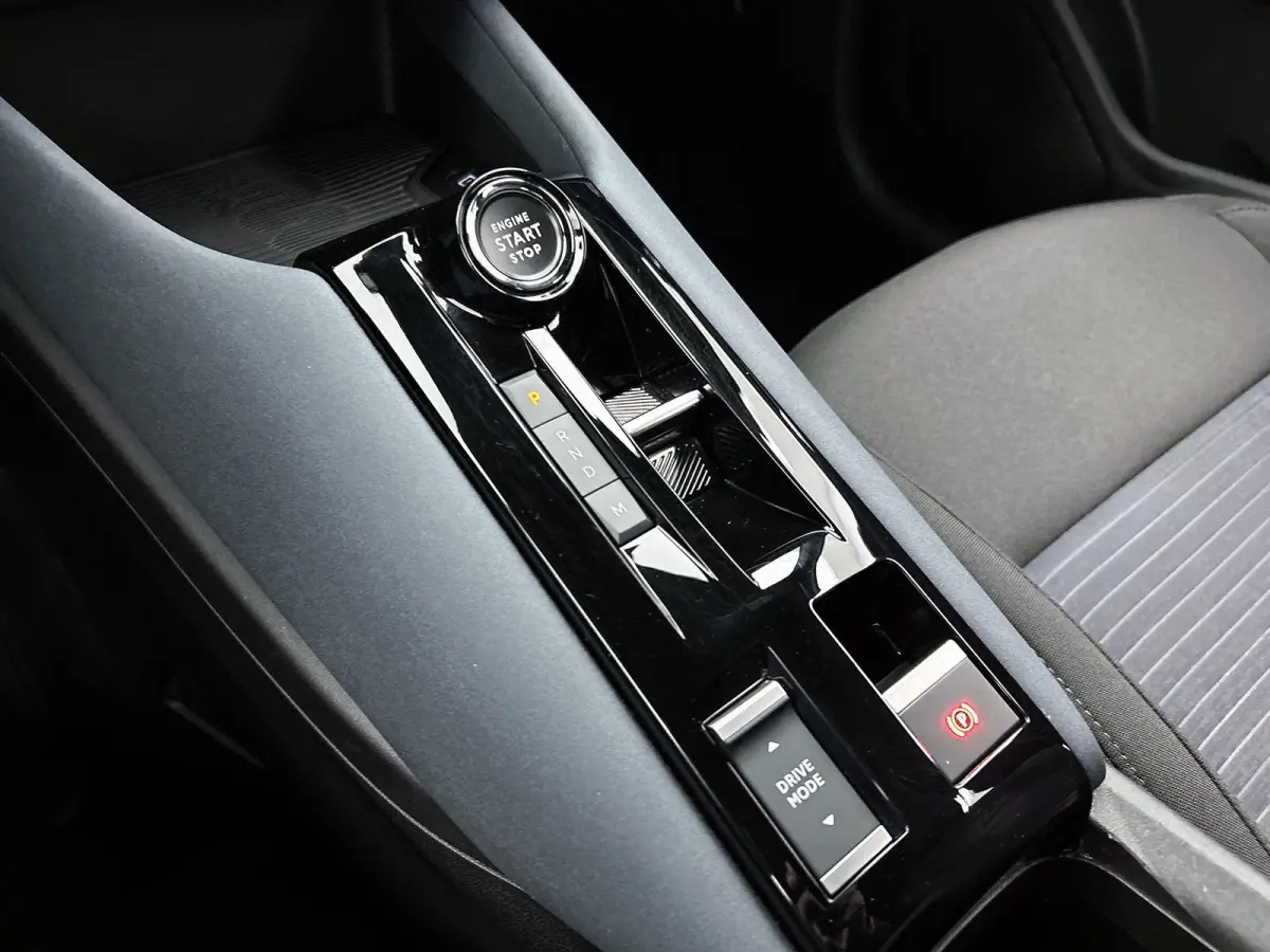 1.2 Turbo Hybrid Ibrida | Cruise Control | Apple Carplay & Android Auto | Parkeersensoren Achter | Drive Mode