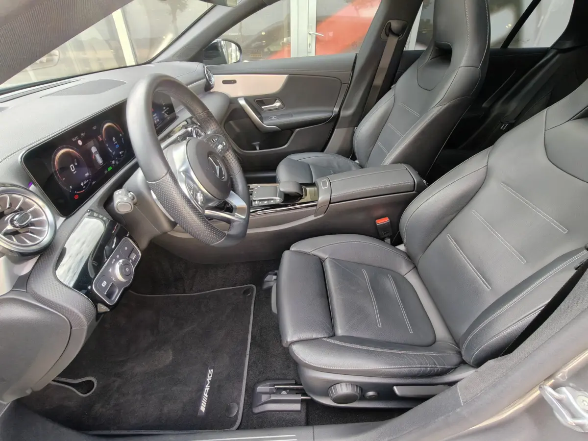 250 E Premium Plus / 360 Camera / Pano / Adap. Cruise. / Keyless /