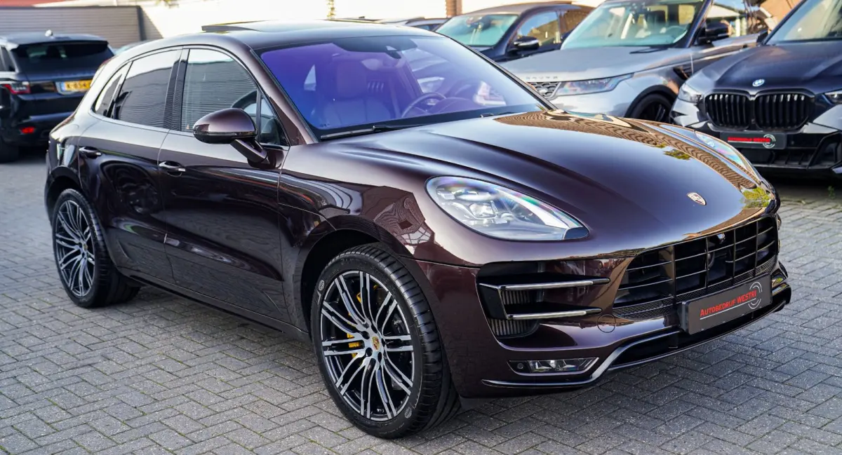 3.6 Turbo Exclusive Performance Edition 441PK | Dealer onderhouden | Mahagoni Metallic | Sport uitlaat | ACC | Pano