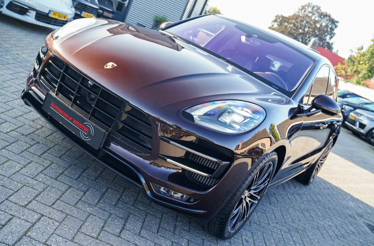 3.6 Turbo Exclusive Performance Edition 441PK | Dealer onderhouden | Mahagoni Metallic | Sport uitlaat | ACC | Pano