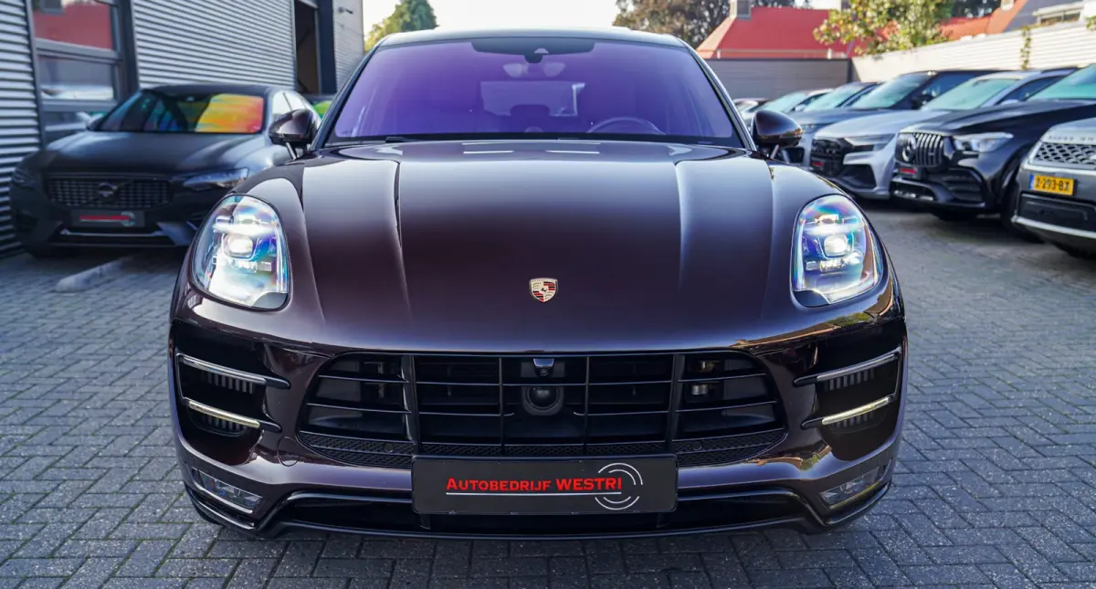 3.6 Turbo Exclusive Performance Edition 441PK | Dealer onderhouden | Mahagoni Metallic | Sport uitlaat | ACC | Pano