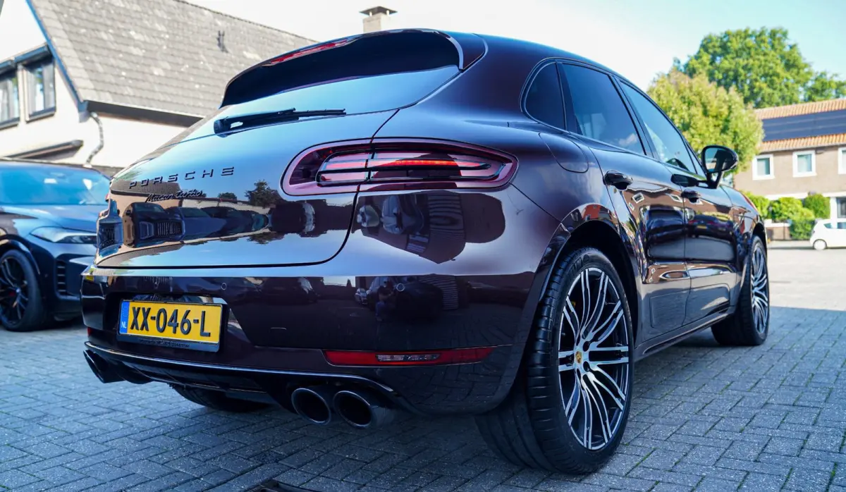 3.6 Turbo Exclusive Performance Edition 441PK | Dealer onderhouden | Mahagoni Metallic | Sport uitlaat | ACC | Pano