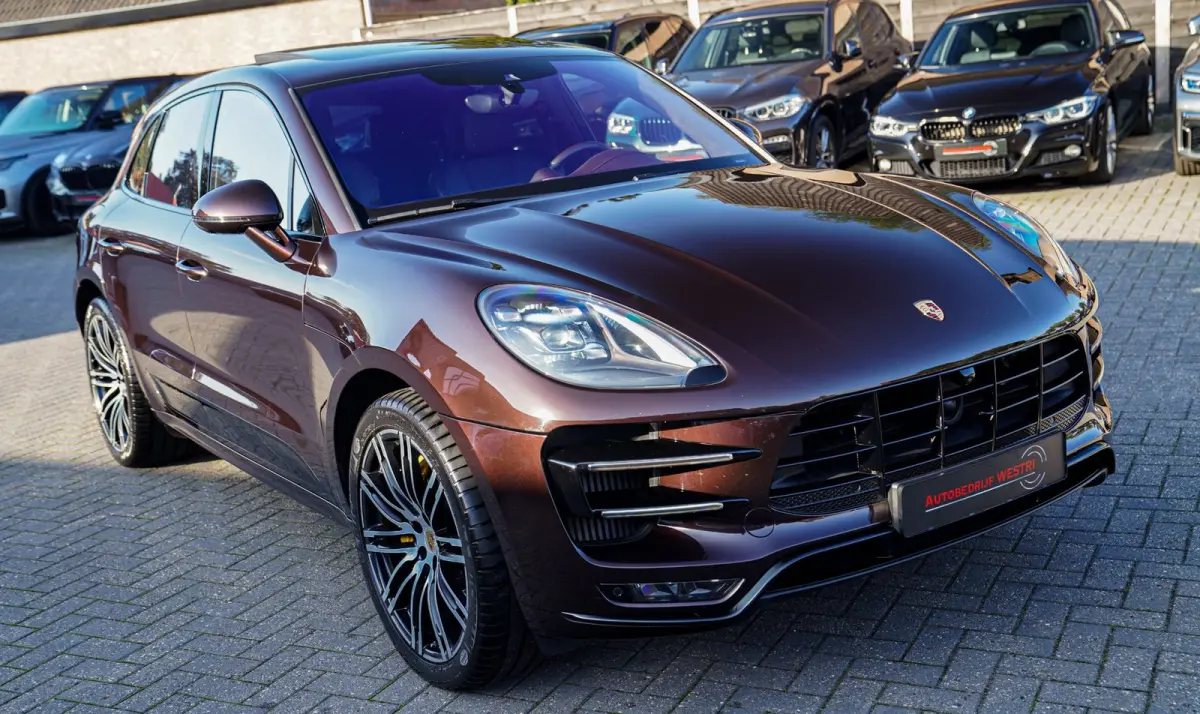 3.6 Turbo Exclusive Performance Edition 441PK | Dealer onderhouden | Mahagoni Metallic | Sport uitlaat | ACC | Pano