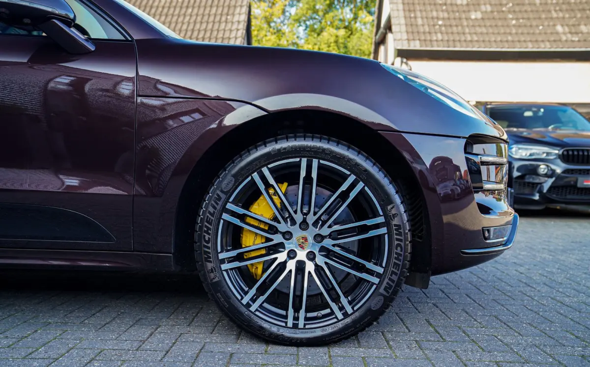 3.6 Turbo Exclusive Performance Edition 441PK | Dealer onderhouden | Mahagoni Metallic | Sport uitlaat | ACC | Pano