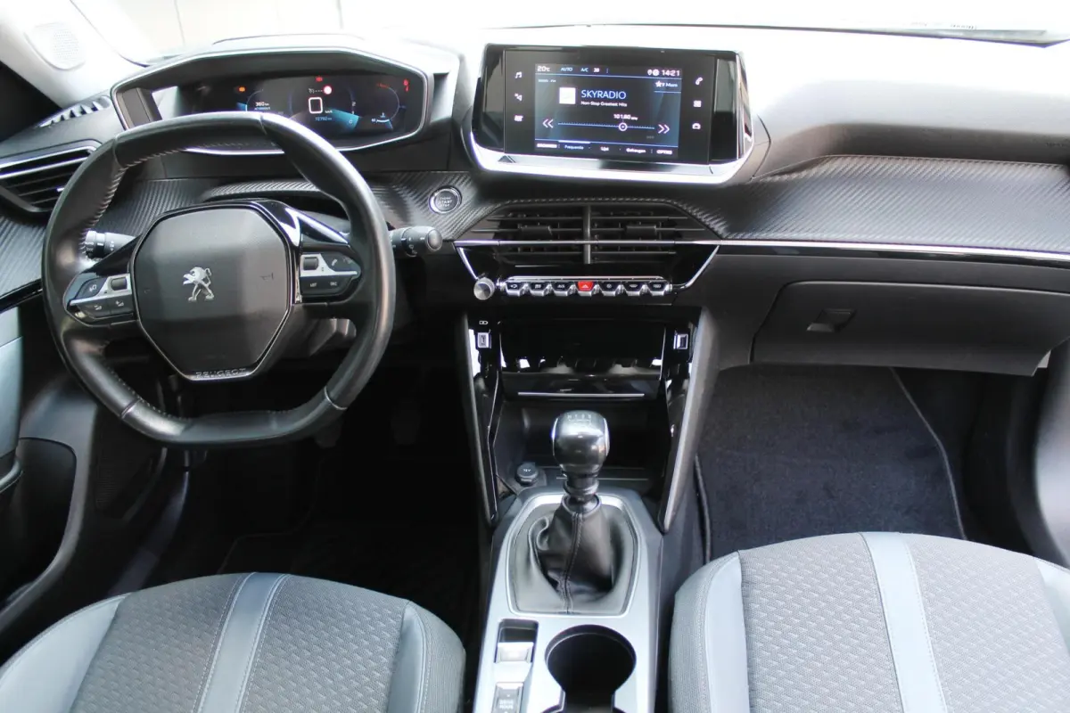 1.2 PureTech Allure | 3D cockpit | Camera | Carplay | Clima