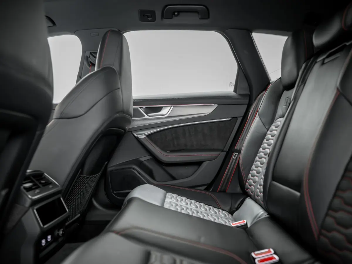 RS 6 TFSI quattro | Keramisch | Dynamic plus | Trekhaak | ABT velgen | ACC | B&O | 360° |
