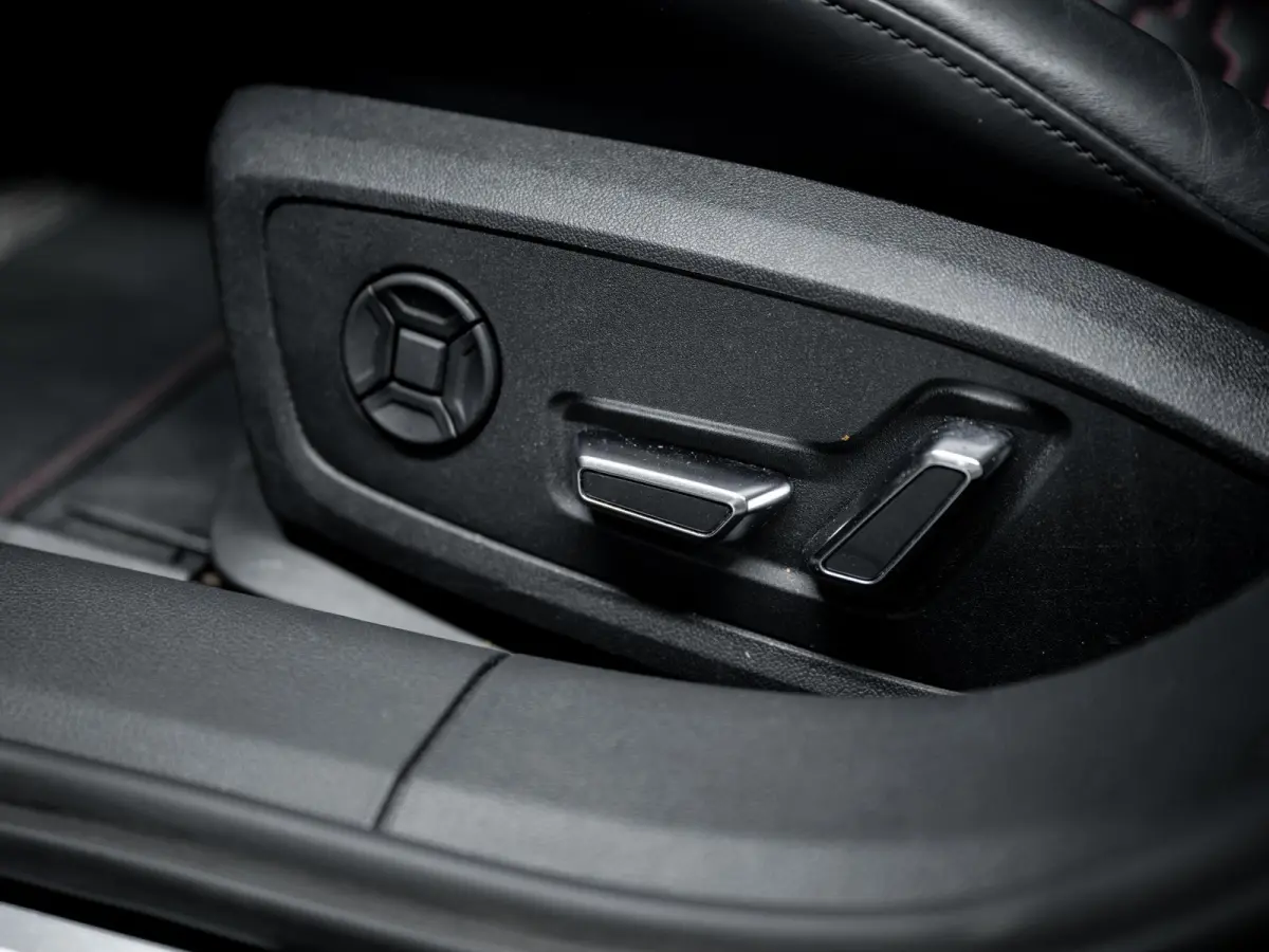 RS 6 TFSI quattro | Keramisch | Dynamic plus | Trekhaak | ABT velgen | ACC | B&O | 360° |