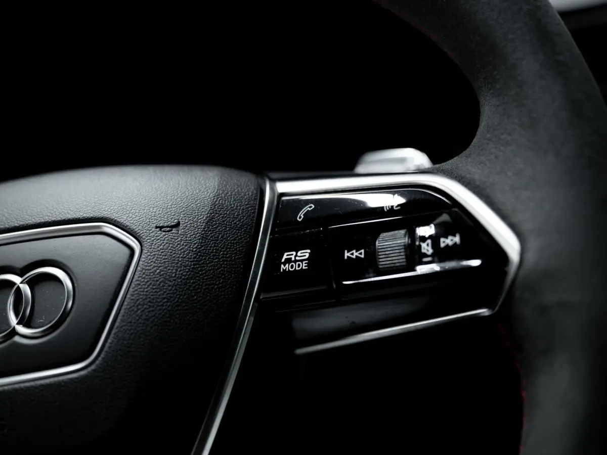 RS 6 TFSI quattro | Keramisch | Dynamic plus | Trekhaak | ABT velgen | ACC | B&O | 360° |