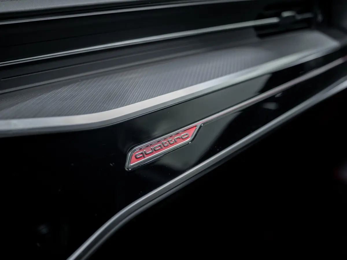 RS 6 TFSI quattro | Keramisch | Dynamic plus | Trekhaak | ABT velgen | ACC | B&O | 360° |