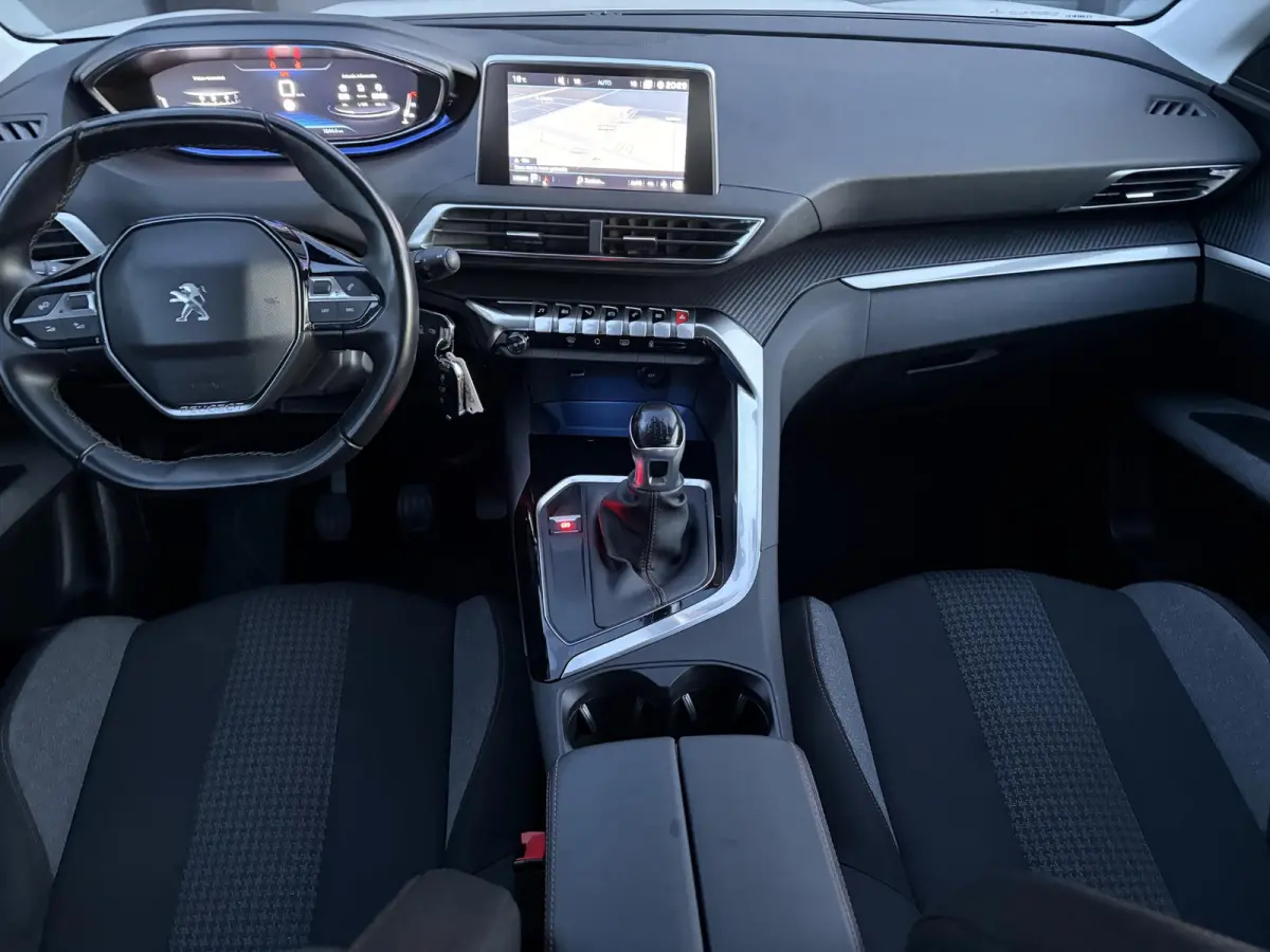 1.2 PureTech Active ✓D-riem vv in 2023✓360° Camera✓Carplay✓Navi✓131pk✓Clima✓Cruise✓Trekhaak✓Bj 11-2019✓Lm velgen✓6 Bak✓Pdc✓N.A.P✓Apk tot 06-2027