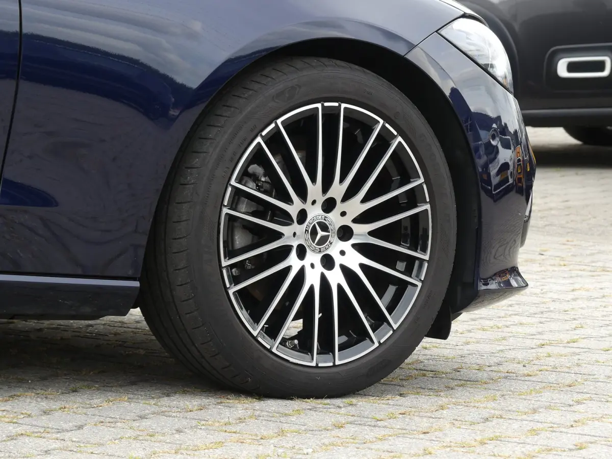 180 Automaat Luxury Line / Laser Led / 18'inch / Trekhaak / 170pk