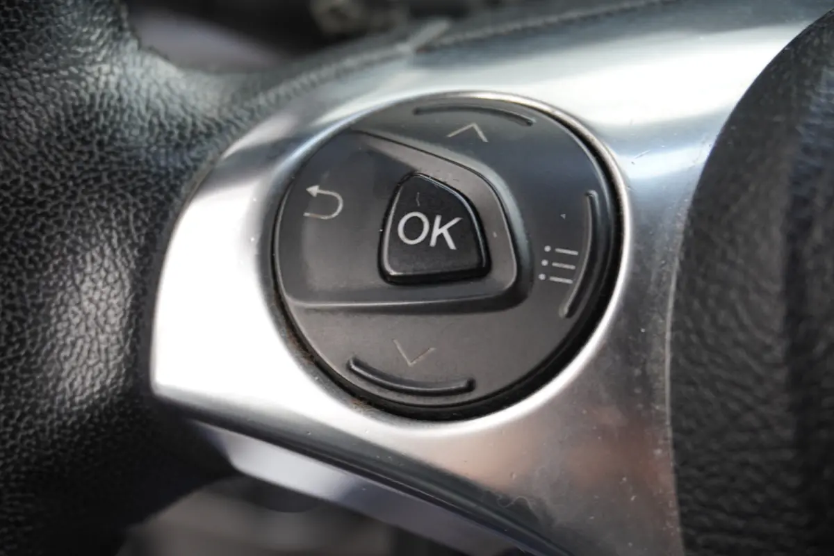 1.5 EcoBlue 100PK EURO 6 - Airco - Cruise - €10.900,- Excl.