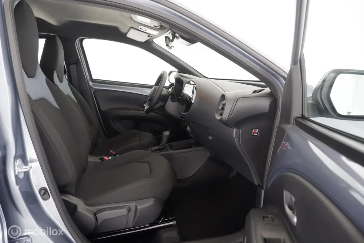 Hybrid 115 pulse stoelverw.|carplay|android|dab|cam|lmv17