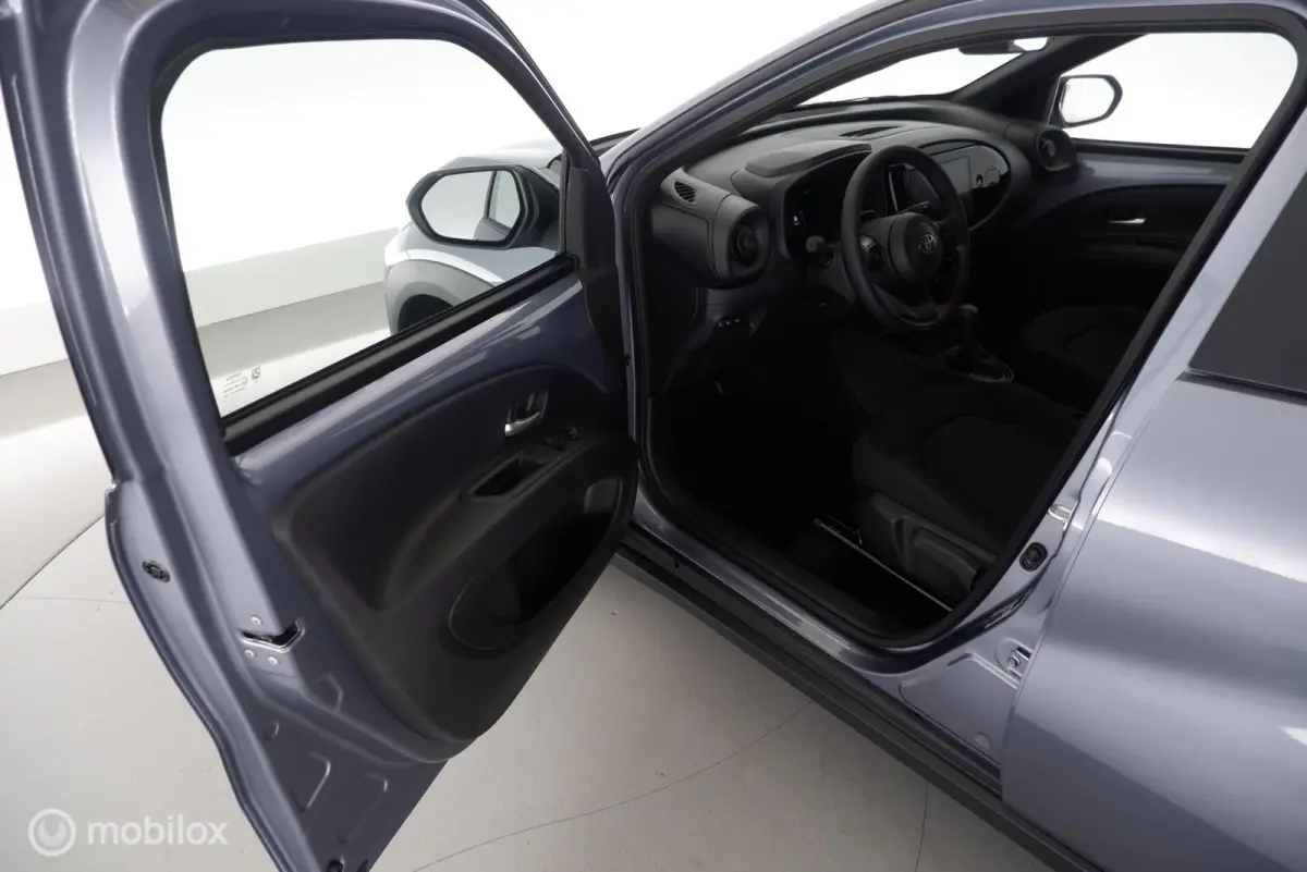 Hybrid 115 pulse stoelverw.|carplay|android|dab|cam|lmv17