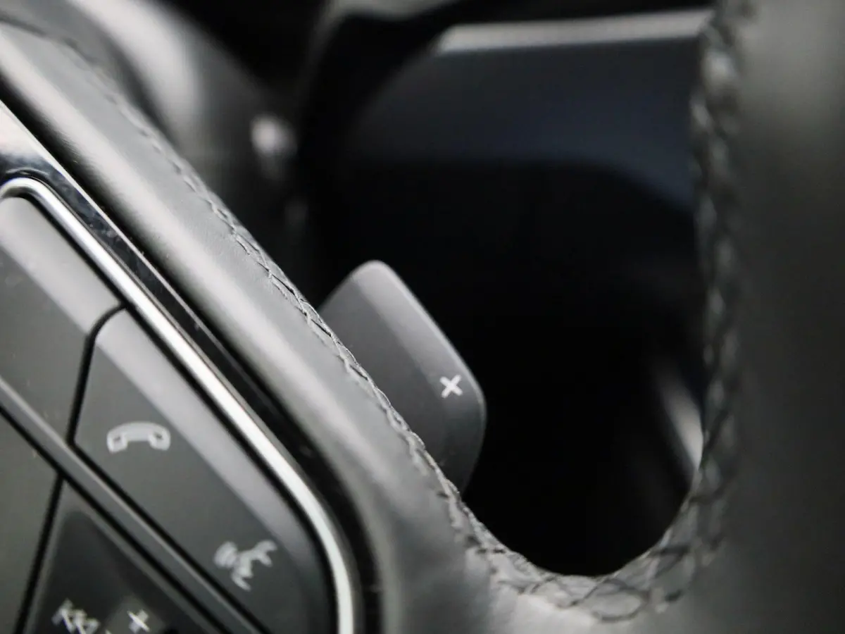 30 TFSI S edition 116 PK | S-line | Automaat | Camera | Apple Carplay | Android Auto | Cruise Control | Climate Control | Keyless | Sfeerverlichting | Lichtmetalen velgen |