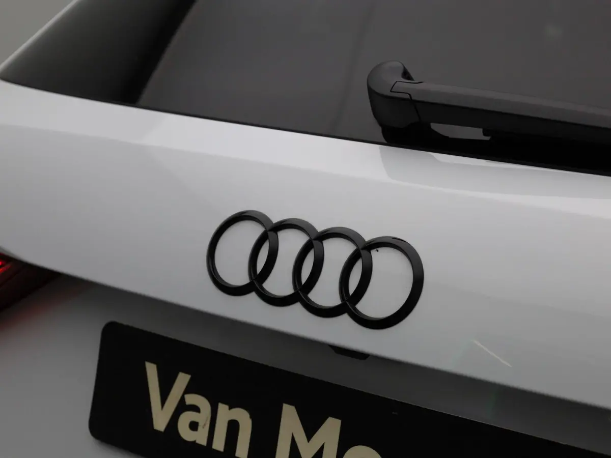 30 TFSI S edition 116 PK | S-line | Automaat | Camera | Apple Carplay | Android Auto | Cruise Control | Climate Control | Keyless | Sfeerverlichting | Lichtmetalen velgen |