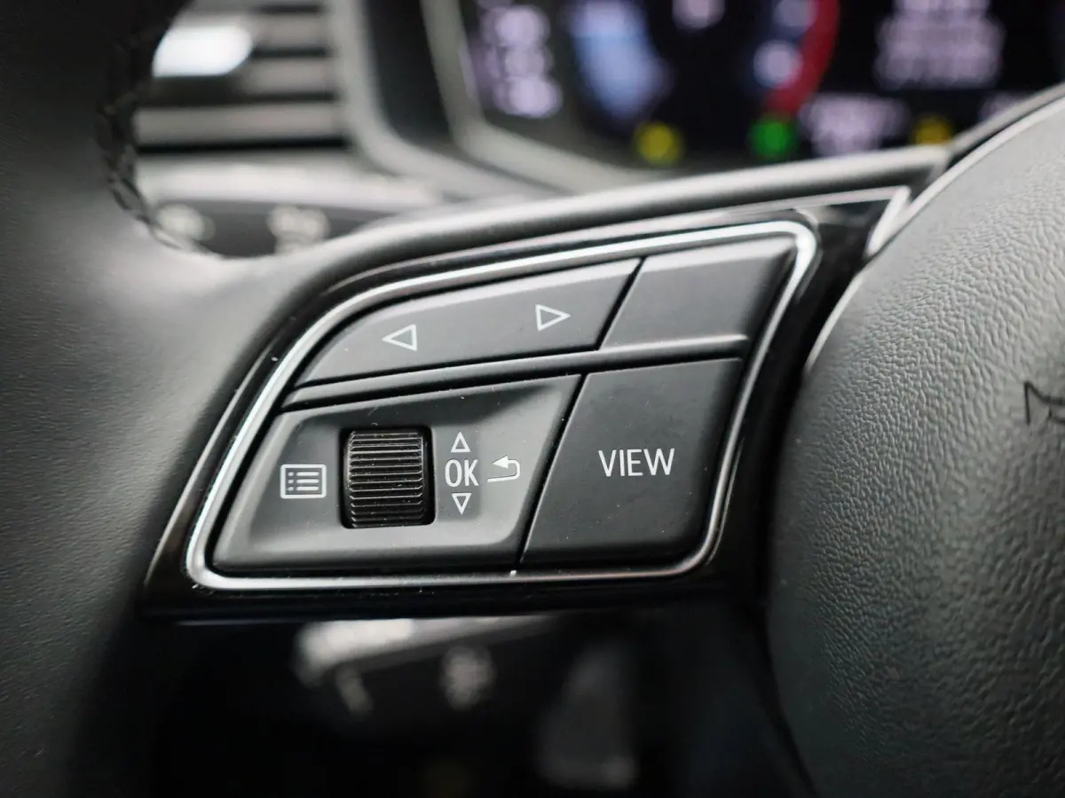 30 TFSI S edition 116 PK | S-line | Automaat | Camera | Apple Carplay | Android Auto | Cruise Control | Climate Control | Keyless | Sfeerverlichting | Lichtmetalen velgen |