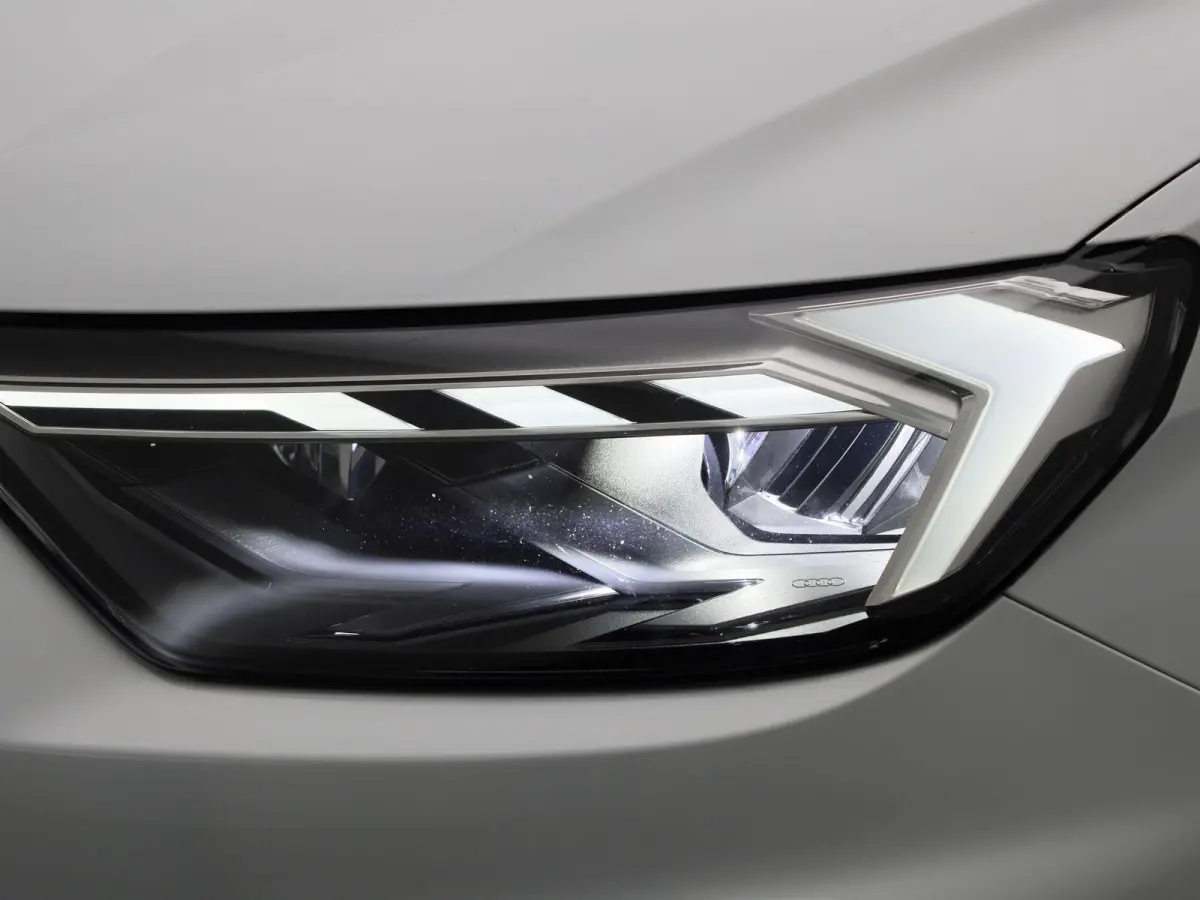 30 TFSI S edition 116 PK | S-line | Automaat | Camera | Apple Carplay | Android Auto | Cruise Control | Climate Control | Keyless | Sfeerverlichting | Lichtmetalen velgen |