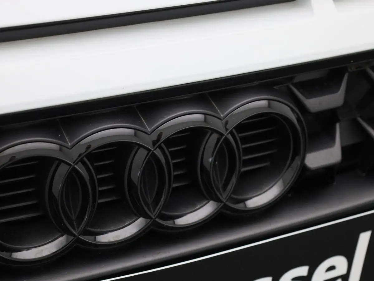 30 TFSI S edition 116 PK | S-line | Automaat | Camera | Apple Carplay | Android Auto | Cruise Control | Climate Control | Keyless | Sfeerverlichting | Lichtmetalen velgen |