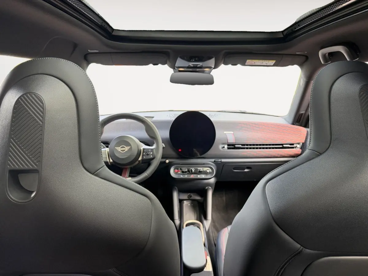 Cooper E John Cooper Works XL 40.7 kWh BOMVOL | Glassroof | Stoel + stuurverwarming | 360 Camera | Memory functie |