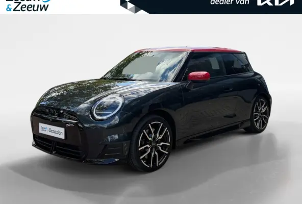 Cooper E John Cooper Works XL 40.7 kWh BOMVOL | Glassroof | Stoel + stuurverwarming | 360 Camera | Memory functie |