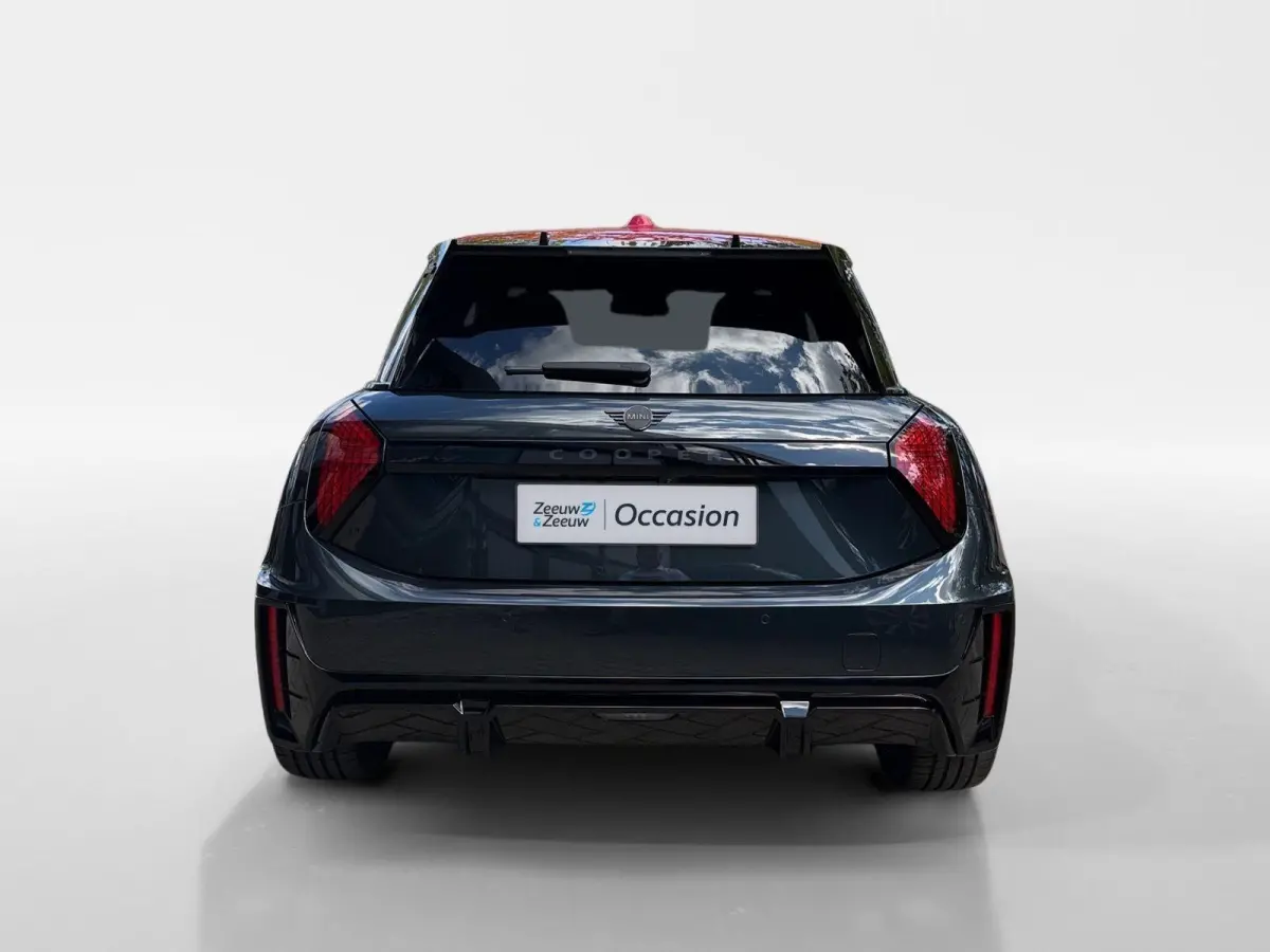 Cooper E John Cooper Works XL 40.7 kWh BOMVOL | Glassroof | Stoel + stuurverwarming | 360 Camera | Memory functie |