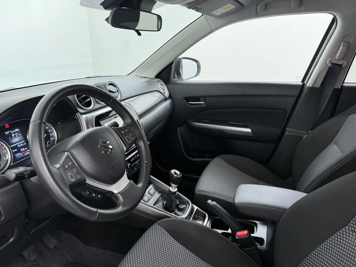 1.4 Boosterjet Select Smart Hybrid | Achteruitrijcamera | Stoelverwarming | Climate Control |