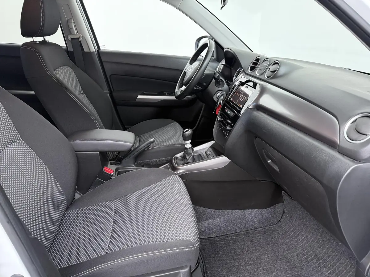 1.4 Boosterjet Select Smart Hybrid | Achteruitrijcamera | Stoelverwarming | Climate Control |