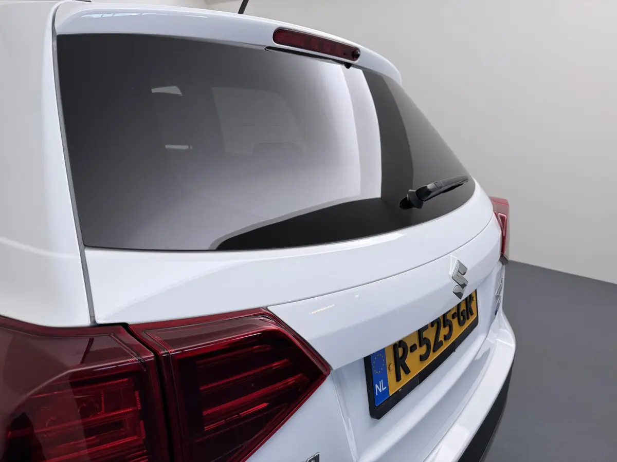 1.4 Boosterjet Select Smart Hybrid | Achteruitrijcamera | Stoelverwarming | Climate Control |