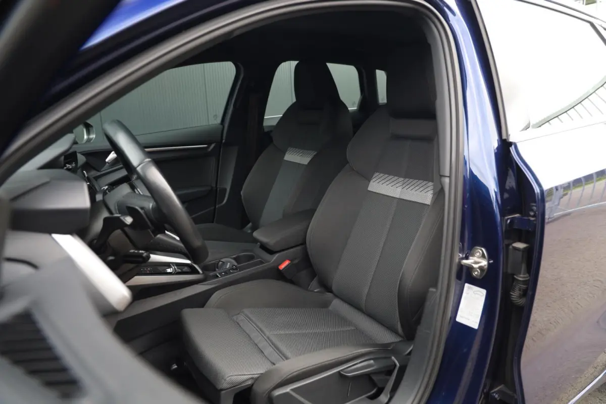 30 TFSI 110pk Advanced edition Achteruitrijcamera Sportstoelen LED CarPlay Clima Cruise NL-Auto!
