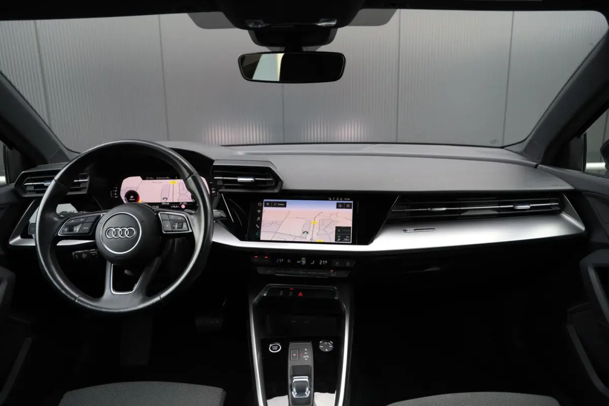 30 TFSI 110pk Advanced edition Achteruitrijcamera Sportstoelen LED CarPlay Clima Cruise NL-Auto!