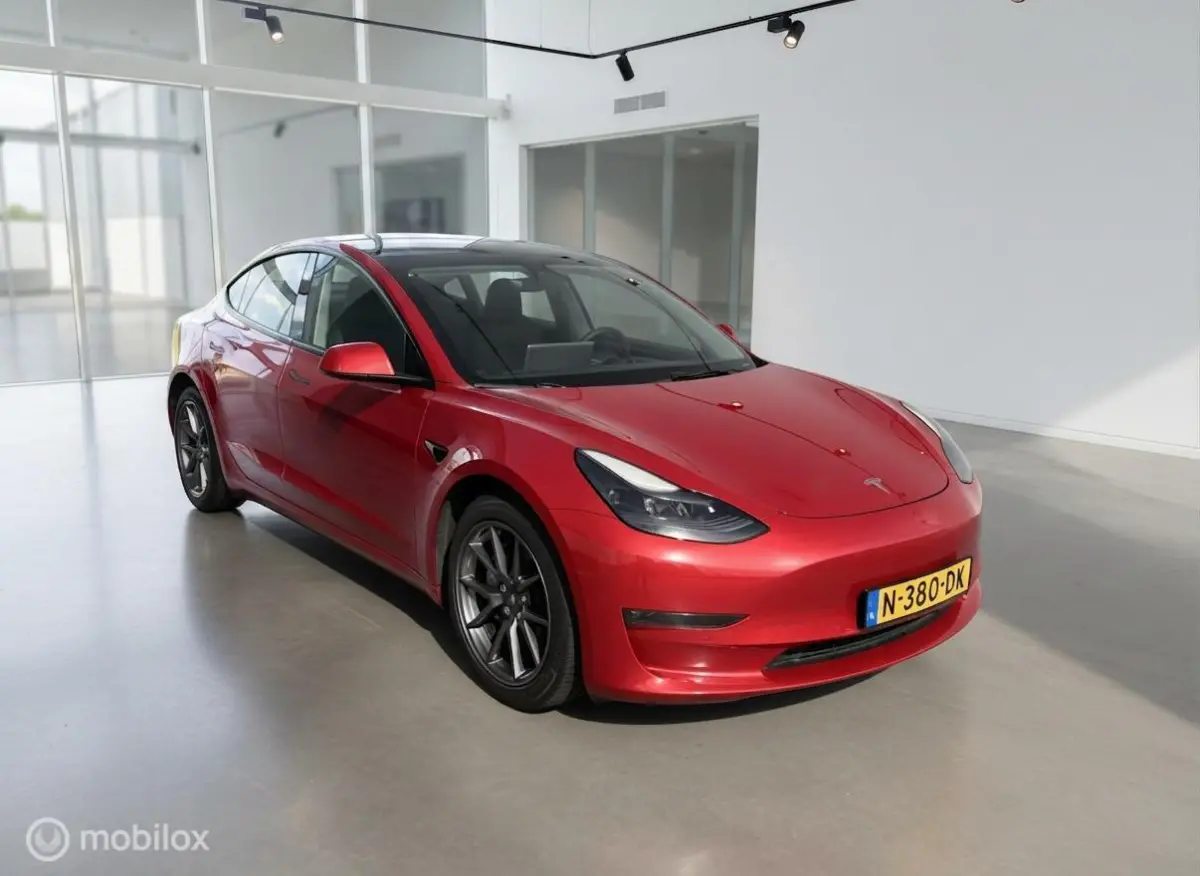 Long Range AWD 75 kWh | Warmtepomp | 88,9% SOH | Rood Mica